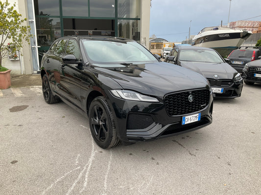 JAGUAR F-PACE R - dynamic
