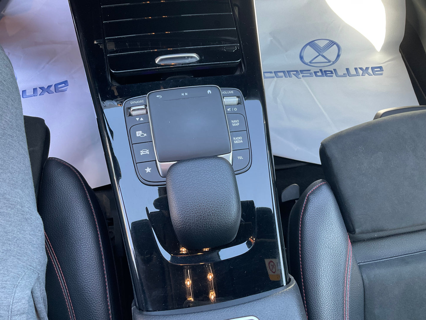 MERCEDES BENZ A180d PREMIUM plus AMG