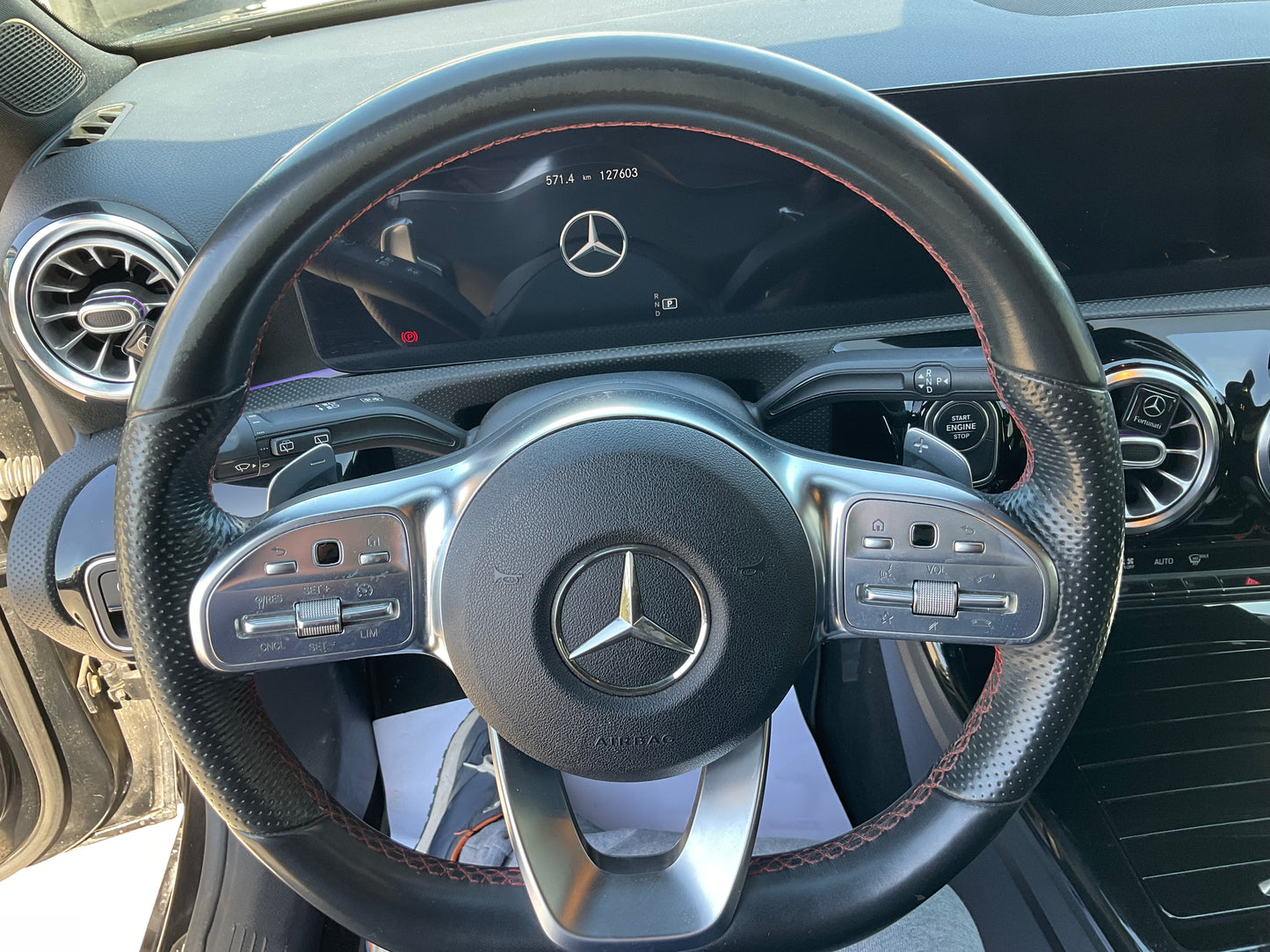 MERCEDES BENZ A180d PREMIUM plus AMG