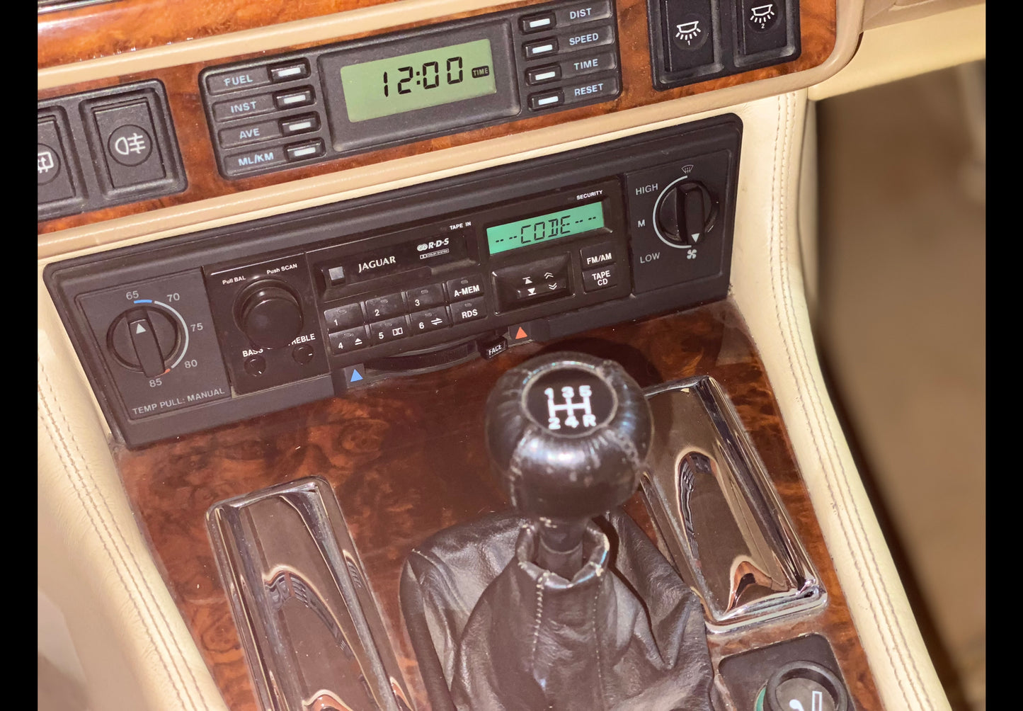 Jaguar Xjs 4.0 v6