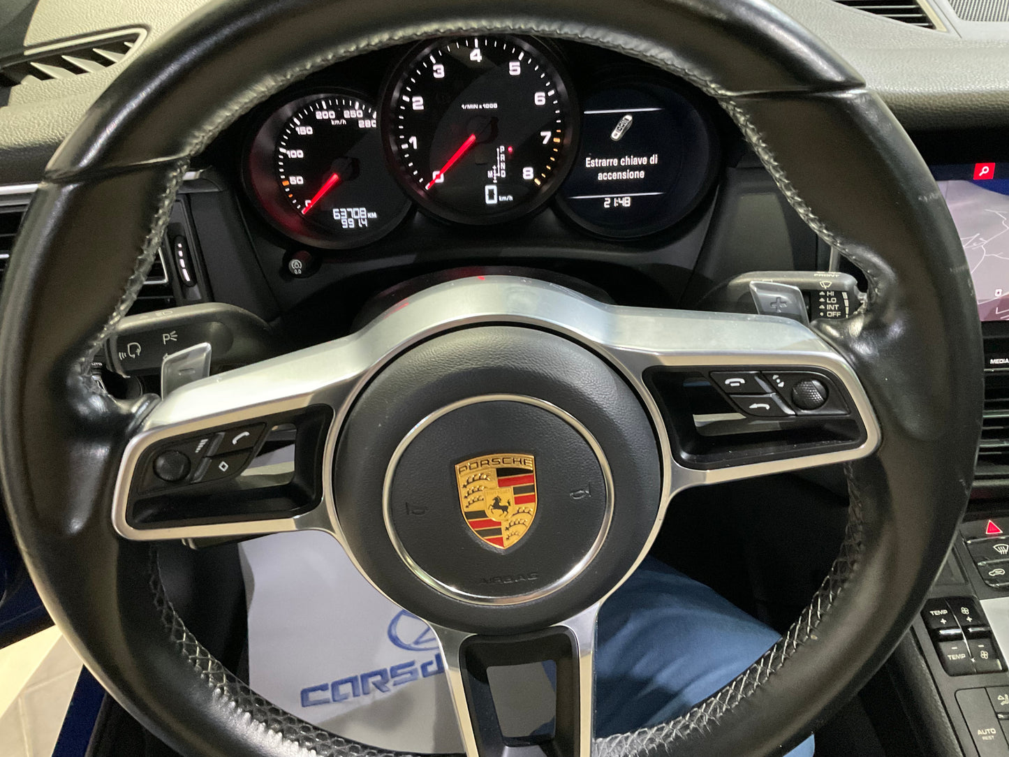 PORSCHE MACAN 2.0 turbo