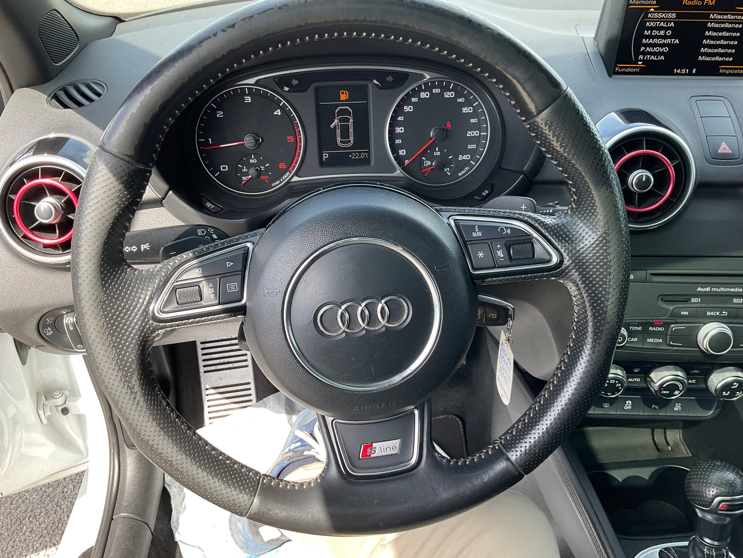 AUDI A1 1.6 90cv automatica S-LINE