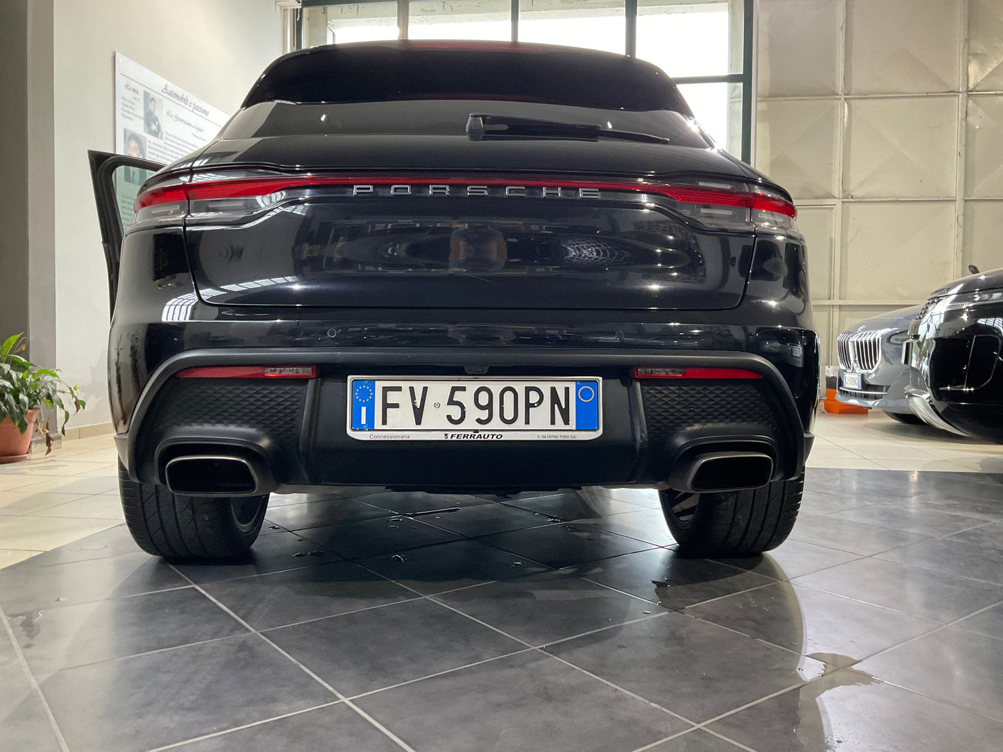 PORSCHE MACAN 2.0