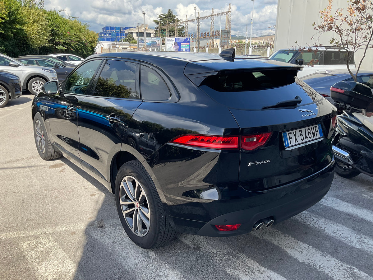 JAGUAR F-PACE AWD 2.0 R dynamic