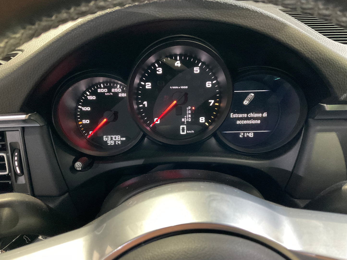 PORSCHE MACAN 2.0 turbo