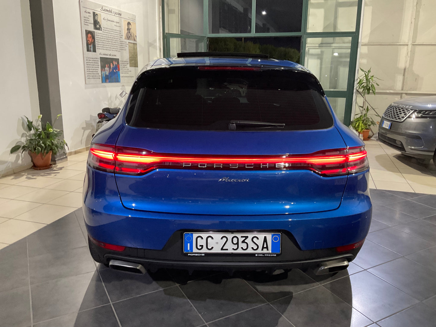 PORSCHE MACAN 2.0 turbo