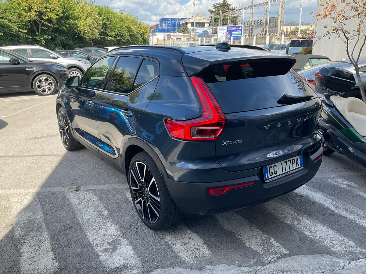 VOLVO XC 40 1.5 plugin 180 cv T5