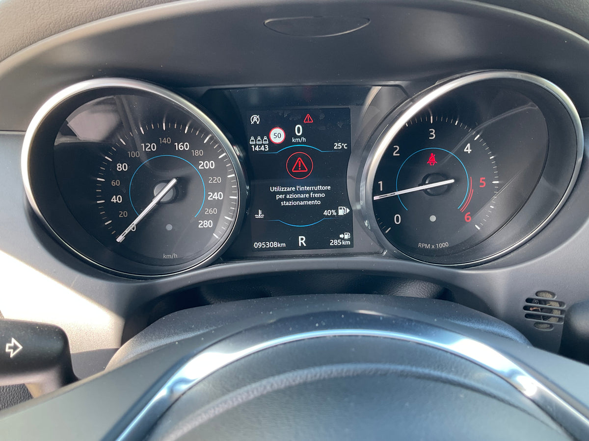 JAGUAR F-PACE AWD 2.0 R dynamic