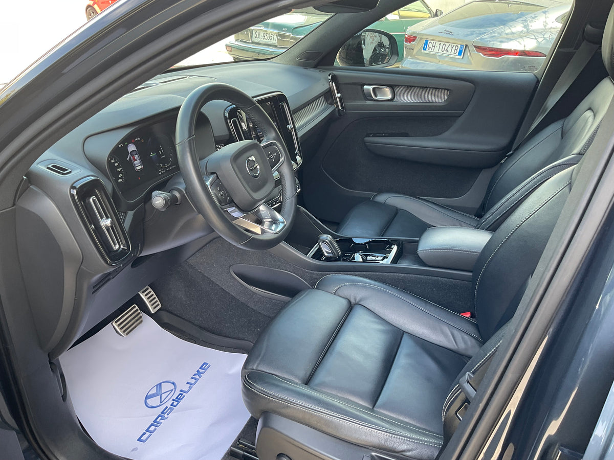 VOLVO XC 40 1.5 plugin 180 cv T5