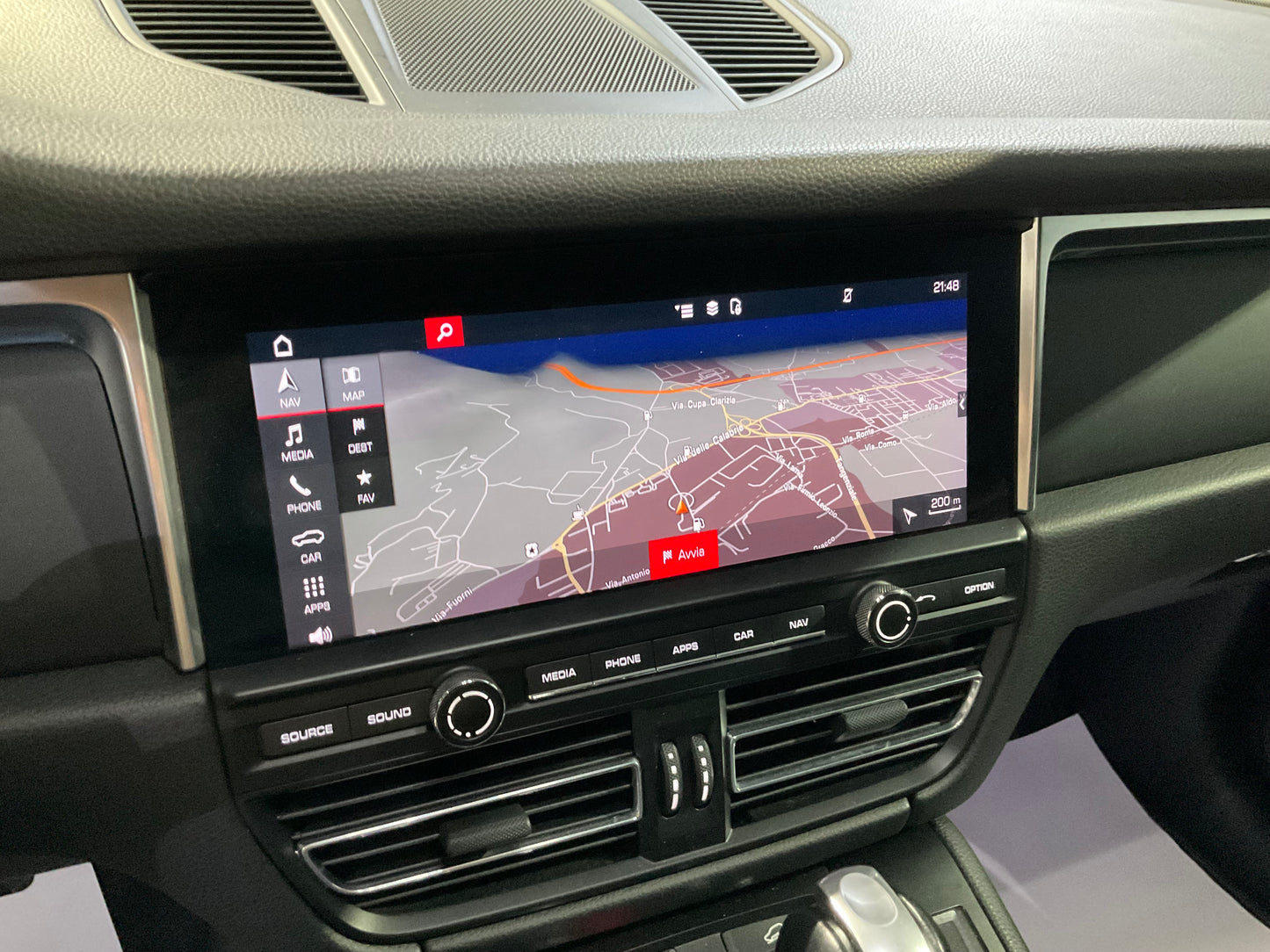 PORSCHE MACAN 2.0 turbo