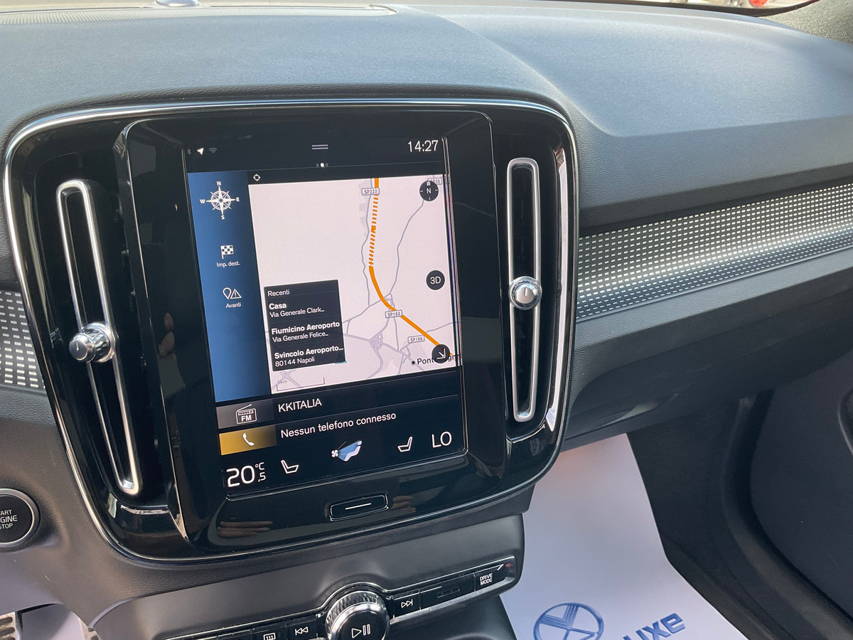 VOLVO XC 40 1.5 plugin 180 cv T5