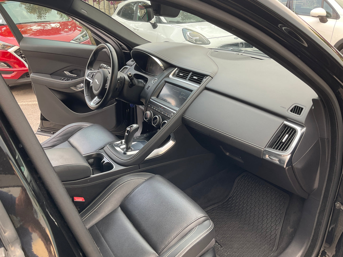 JAGUAR E-PACE AWD R-DYNAMIC HSE