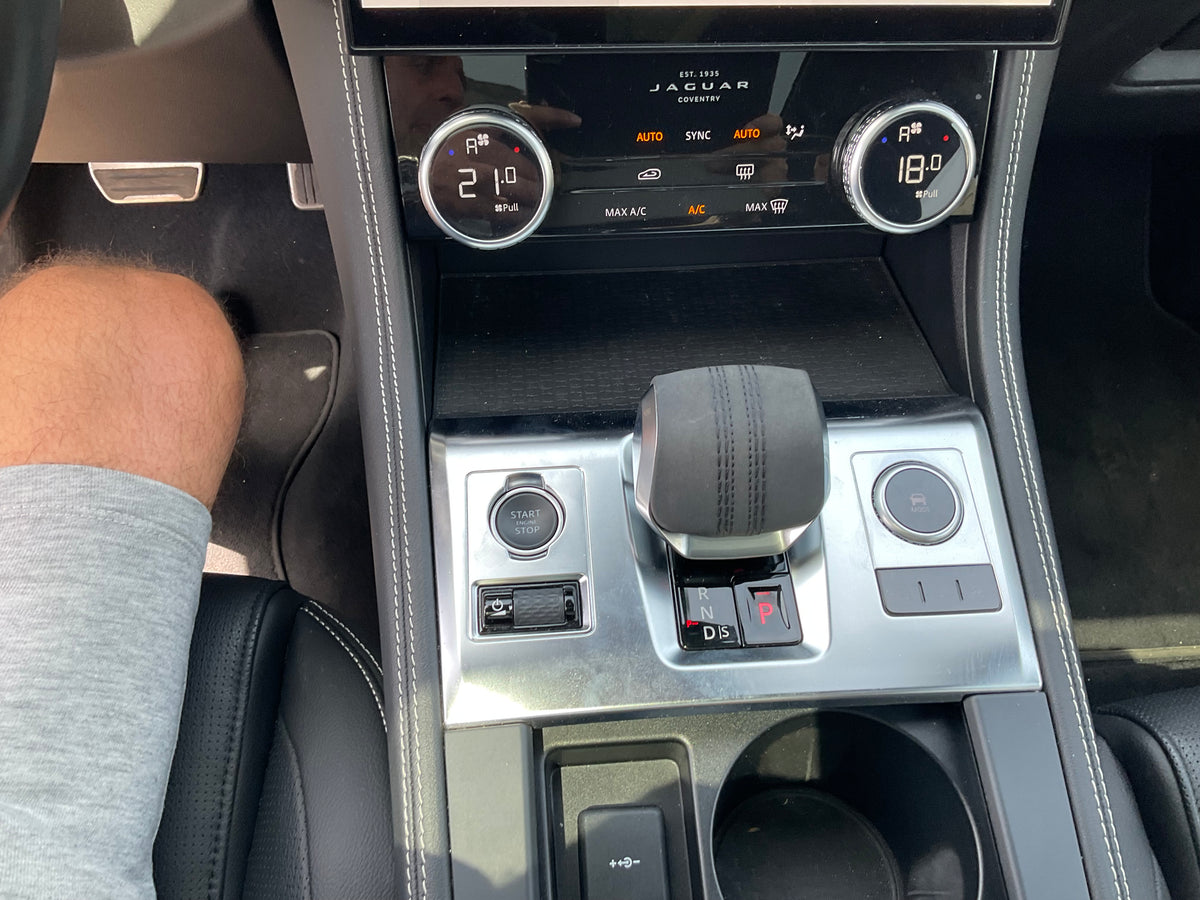 JAGUAR F- PACE 2.0 benz 240 cv