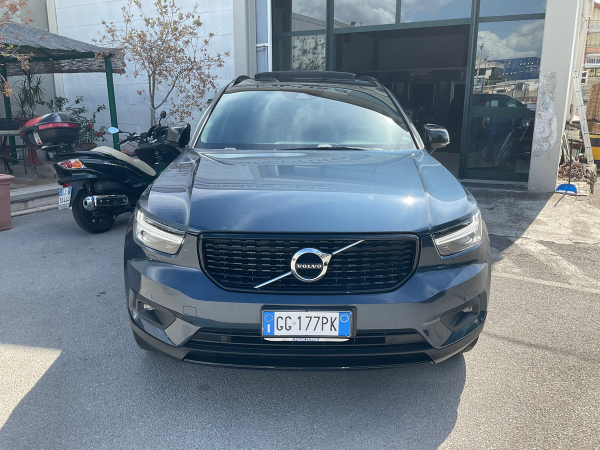 VOLVO XC 40 1.5 plugin 180 cv T5